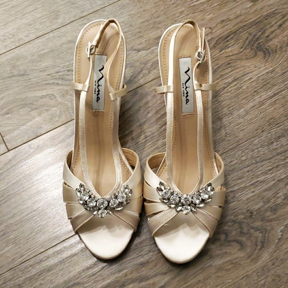 Brand new Nina ivory wedge - Picture 1 of 6